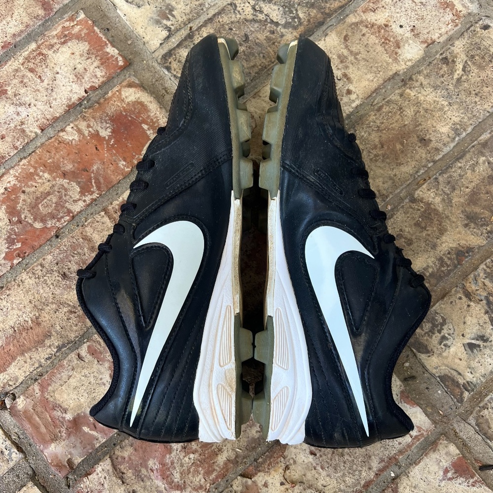 Nike Softball Cleats Unify Keystone Black/White Shoes Women's Sz 10 Molded Stud - Picture 6 of 11